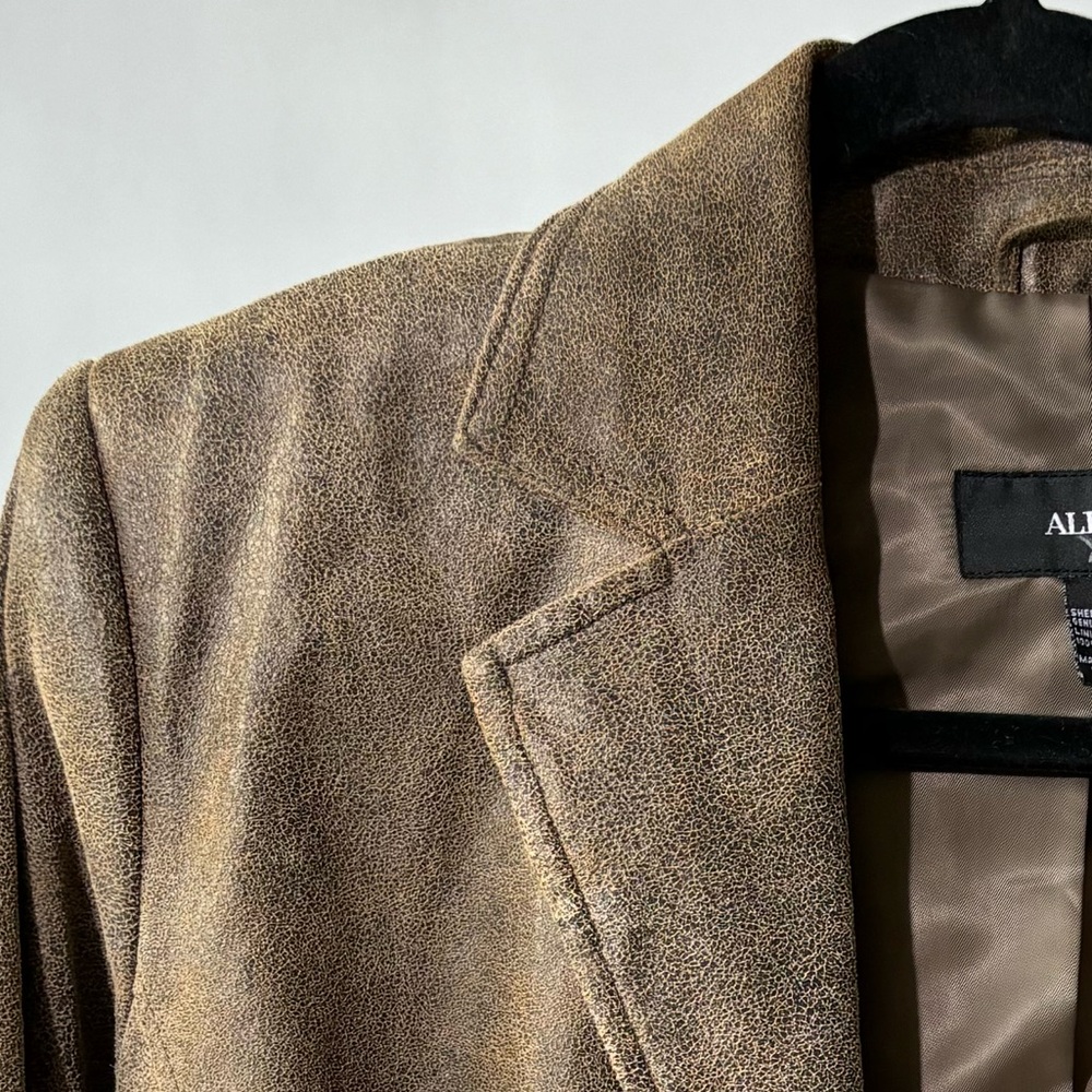 Vintage Alfani • Brown Leather Jacket (w/ cool texture)